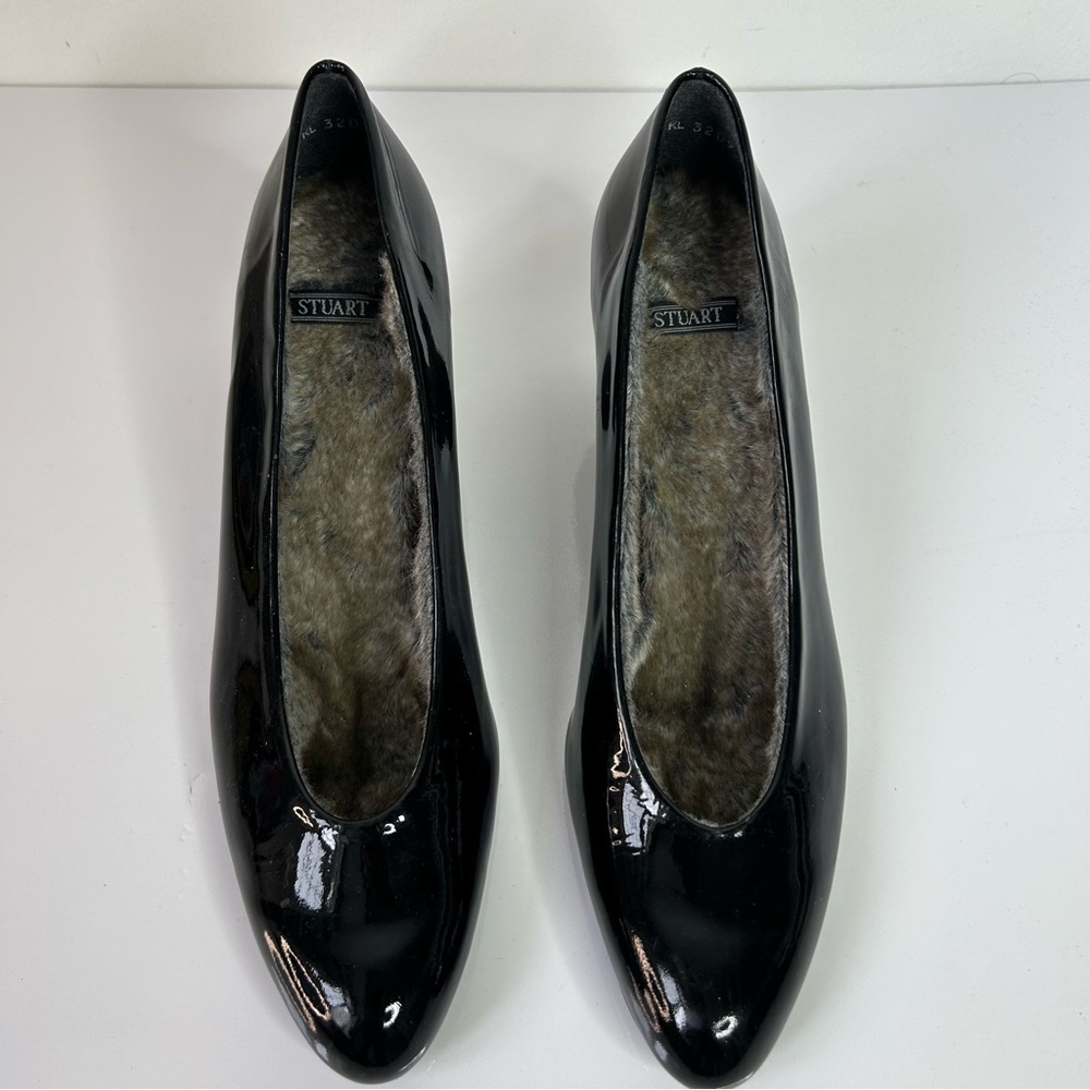 Stuart Weitzman Patent Leather w Fur lining Pumps Size 9 Narrow